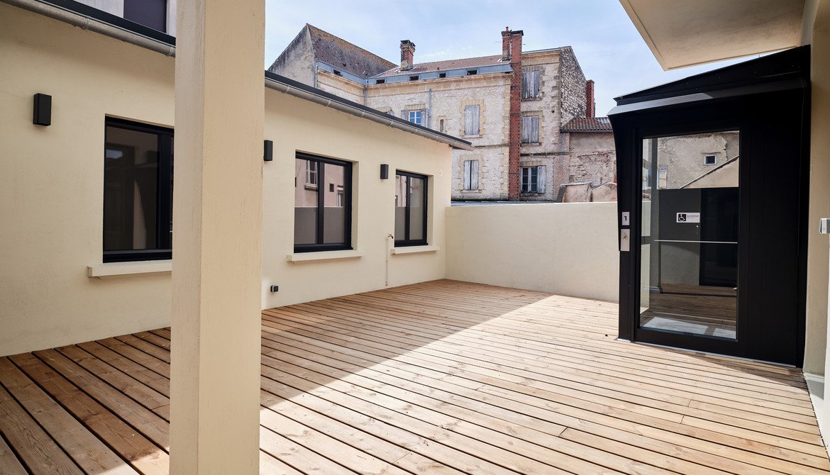 Terrasse avec ascenseur privatif - rénovation intégrale les promoteurs agen centre 